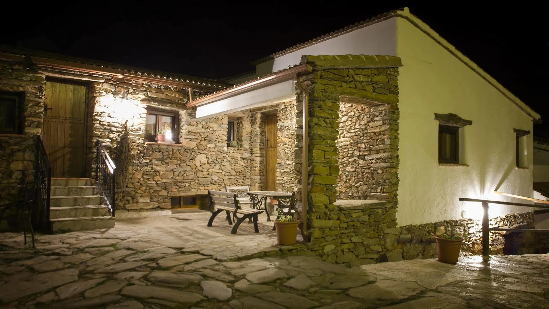 Reul Alto Cortijos Rurales Casa de hóspedes Laroya Casa de Campo